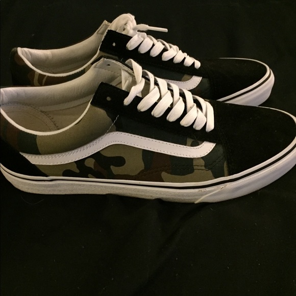 Vans - Picture 2 of 2